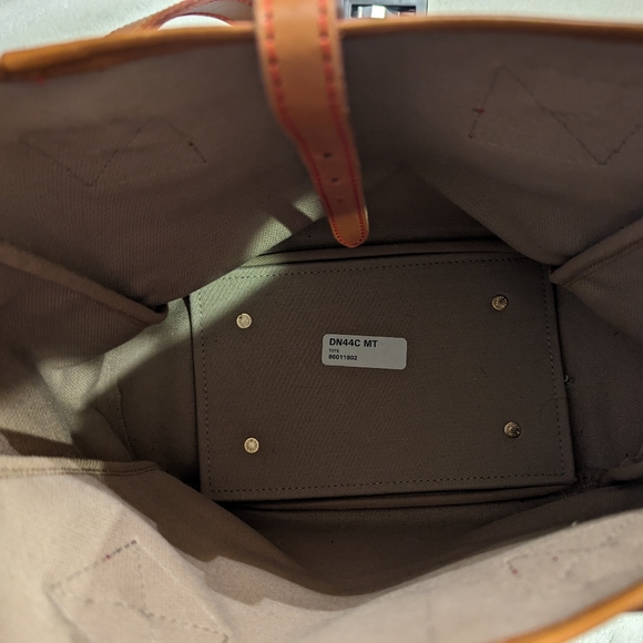 Dooney & Bourke logo tote bag - Picture 5 of 5